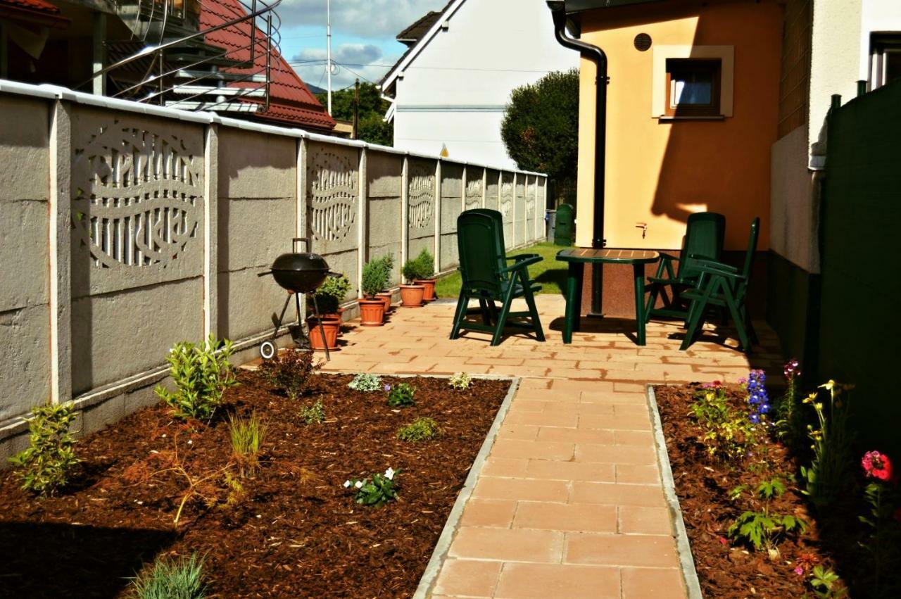 Privat Velvet Casa de hóspedes Turčianske Teplice Exterior foto